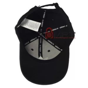 microcamera spia in un cappello sportivo